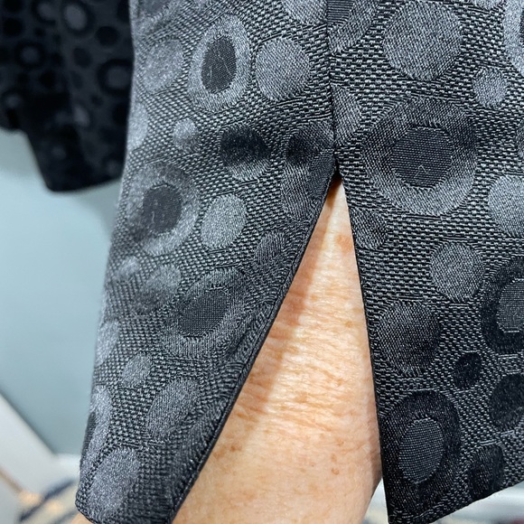 Black skirt suit with circle print design. - Picture 2 of 6